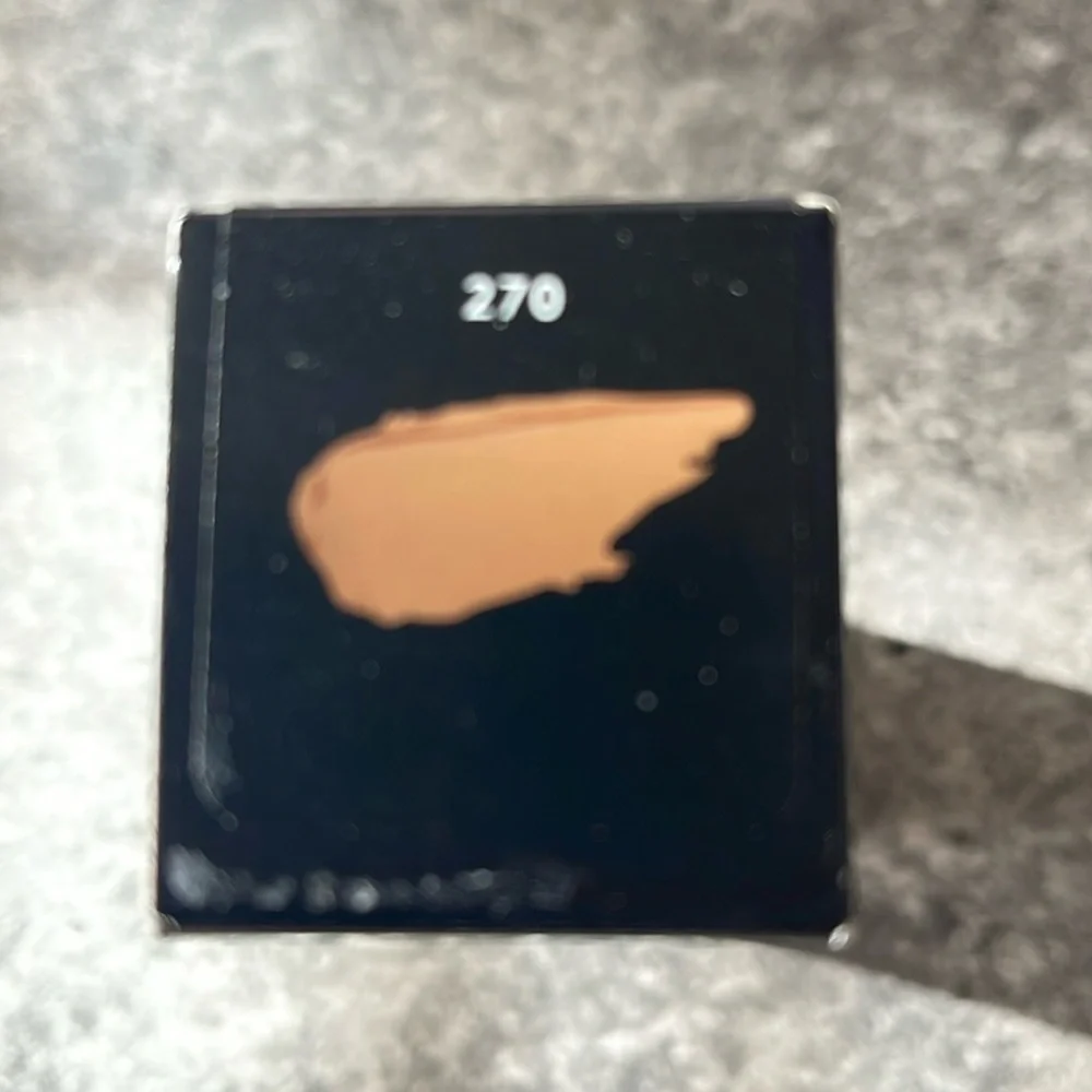 Fenty 270 PRO FILT'R SOFT MATTE LONGWEAR FOUNDATION